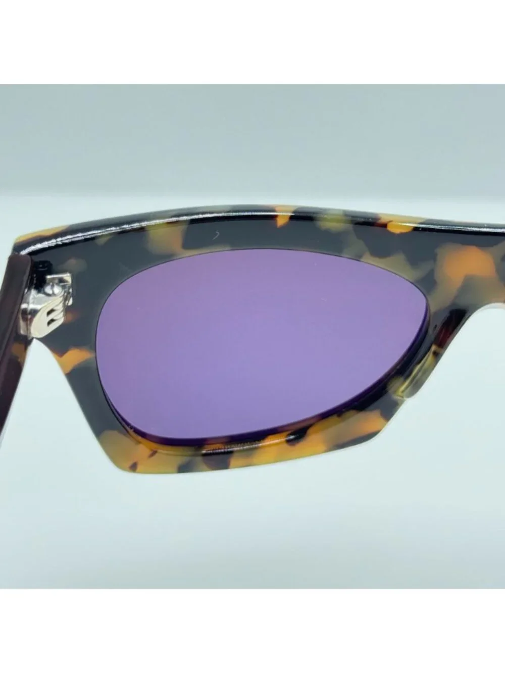 Eyemusement Zee Tort/Tort Sunglasses 52-19-145
